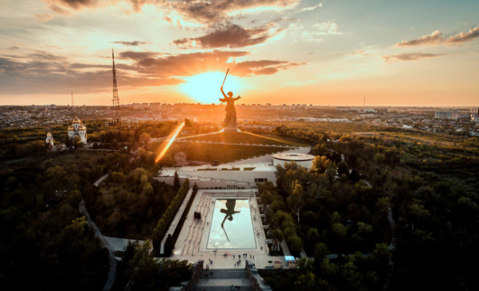 Спеник-Ансамбл, герроям, Сталинградко-Бит.